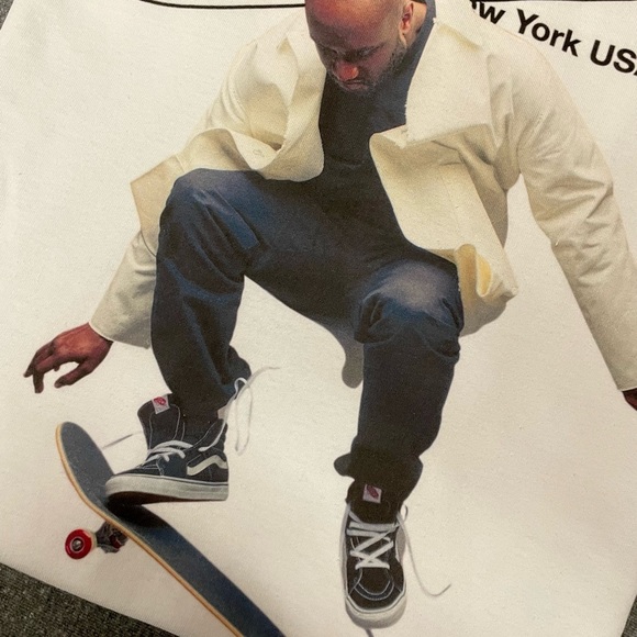 Virgil Abloh Tshirt - Picture 2 of 6